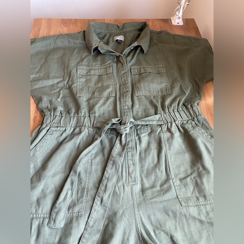 Women’s Green Cotton Ankle Length Jumpsuit, Size 18, NWOT.